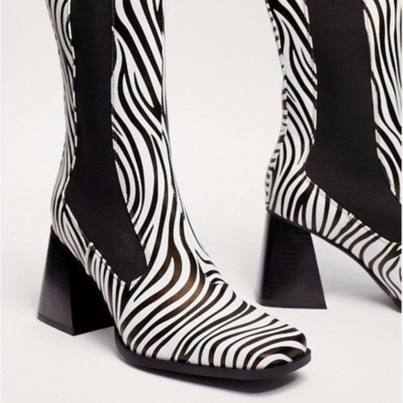 Zebra Faux Leather Heeled Chelsea Boots S05 - Picture 3 of 11